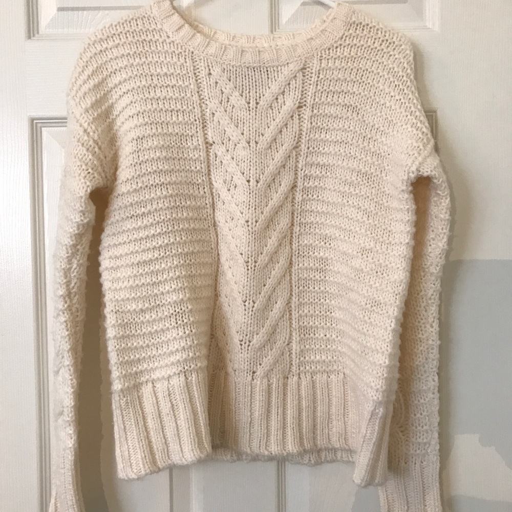 American Eagle sweater